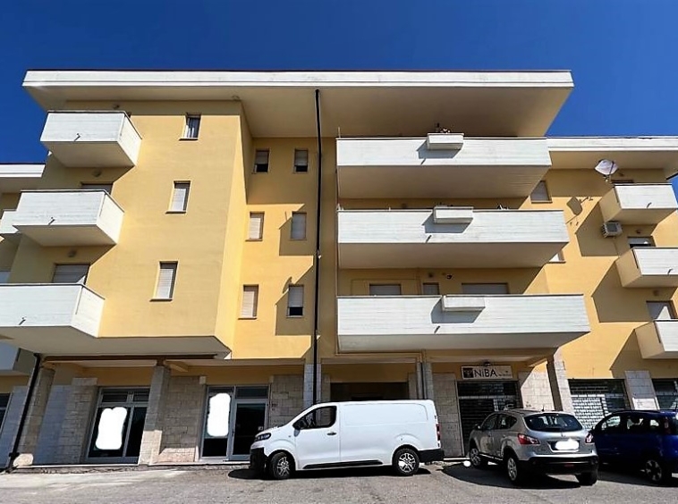 Appartamento in vendita a Bellante Stazione