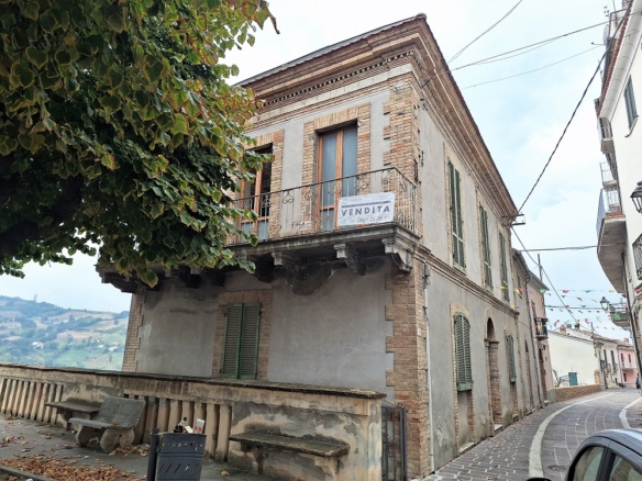 Casa indipendente in vendita a Cermignano