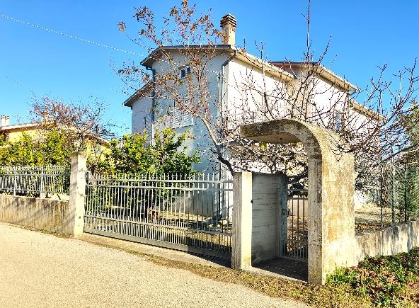 Appartamento in vendita a Bellante