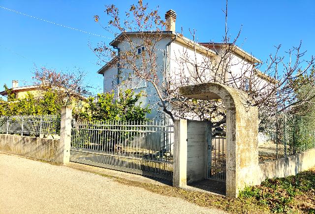 Appartamento in vendita a Bellante